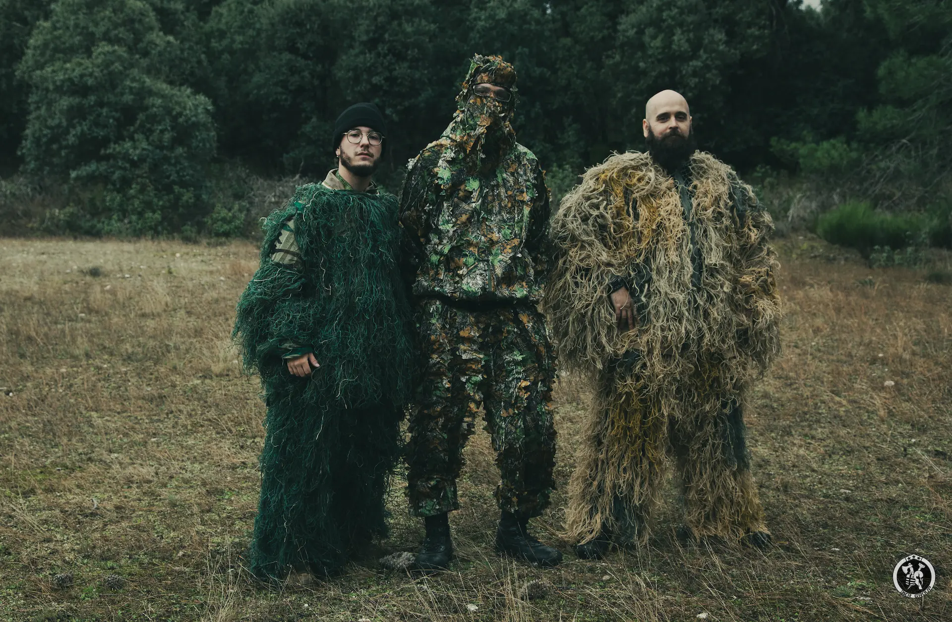 Equipo 3KR en trajes ghillie